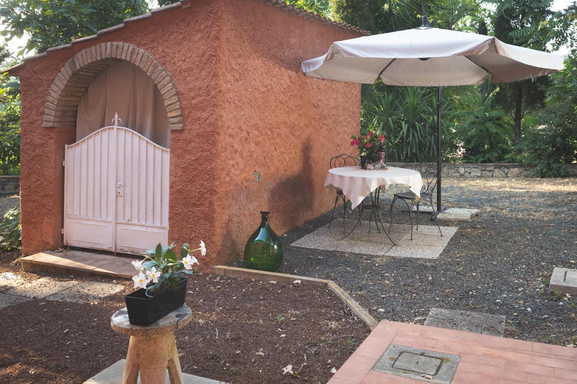 Podere San Filippo B&B-Apartment-Pet Friendly-Rent Bike And Bike Friendly Бибона Стая снимка