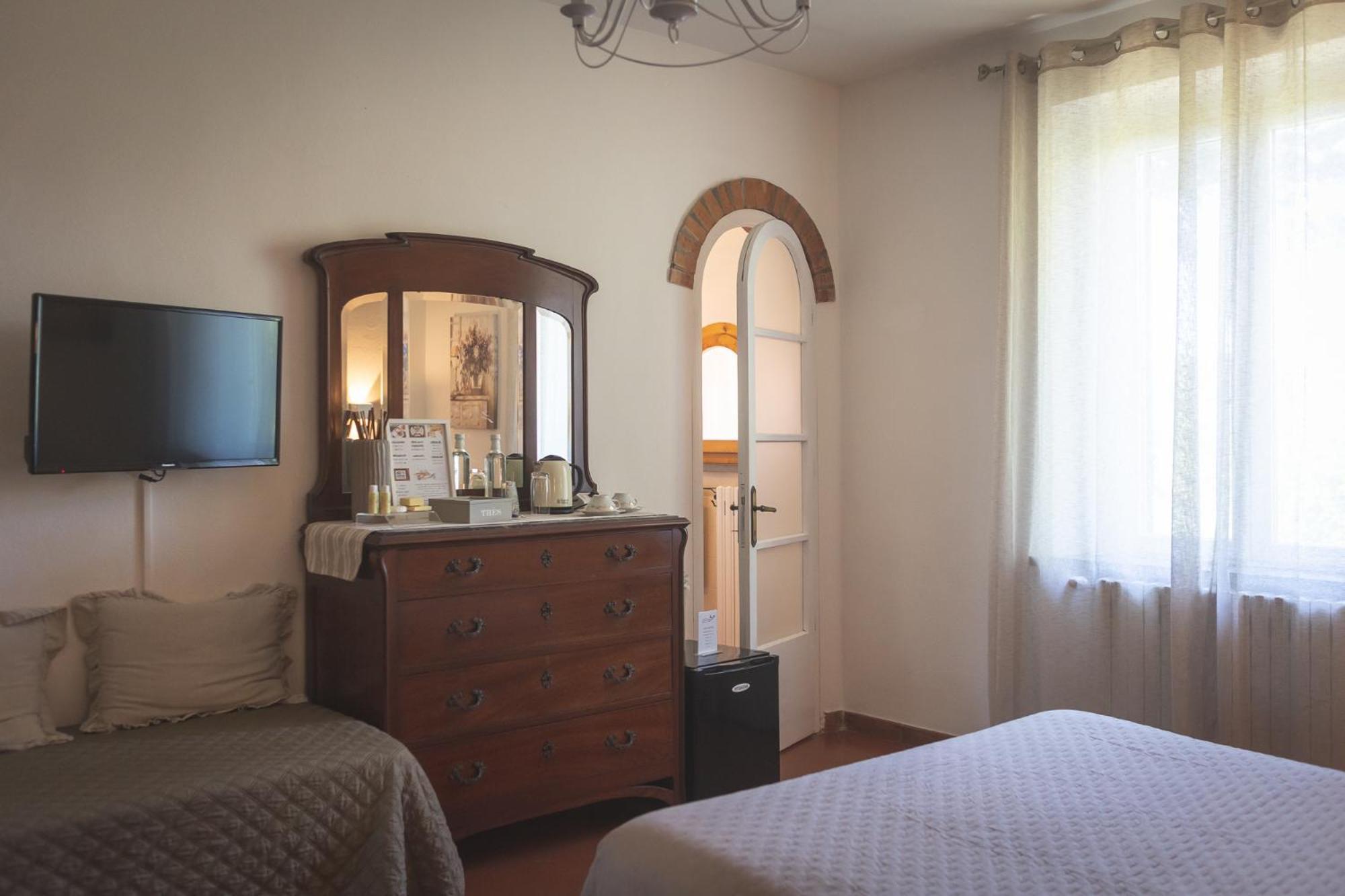 Podere San Filippo B&B-Apartment-Pet Friendly-Rent Bike And Bike Friendly Бибона Екстериор снимка