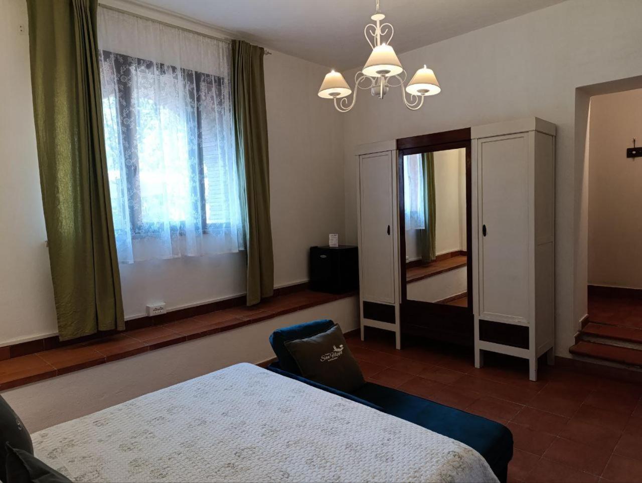 Podere San Filippo B&B-Apartment-Pet Friendly-Rent Bike And Bike Friendly Бибона Екстериор снимка